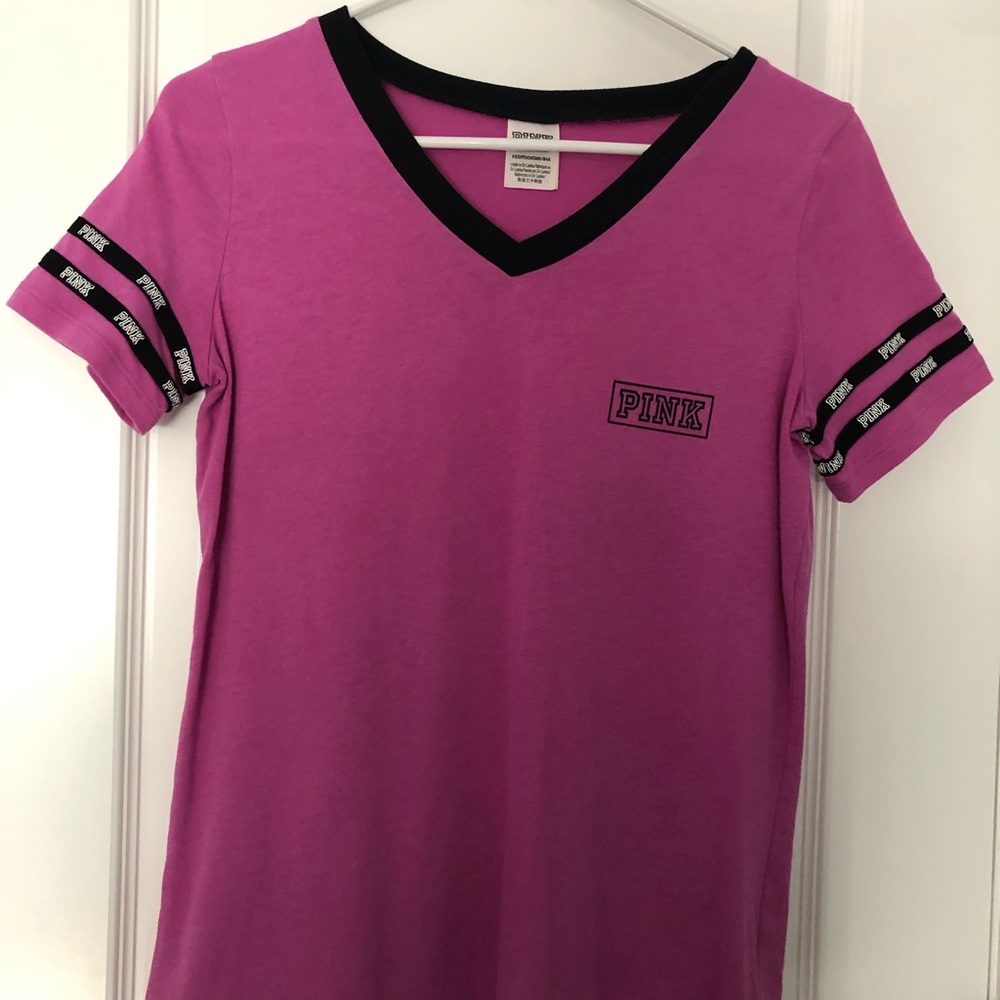 PINK V-neckline Tee